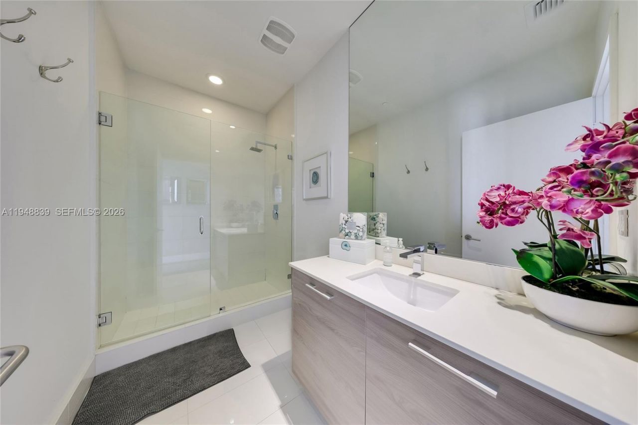 1300 S Miami Ave, Unit PH5110, Miami, FL 33130 Photo