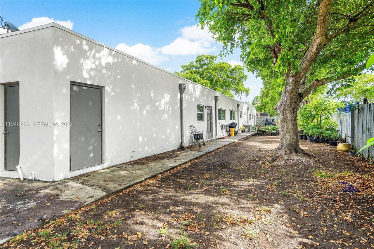 620 SW 7th St #1-7, Pompano Beach, FL 33060 Photo