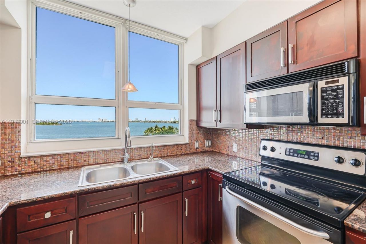 2000 N Bayshore Dr, Unit 621, Miami, FL 33137 Photo