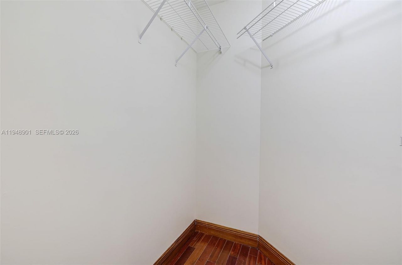 2000 N Bayshore Dr, Unit 621, Miami, FL 33137 Photo