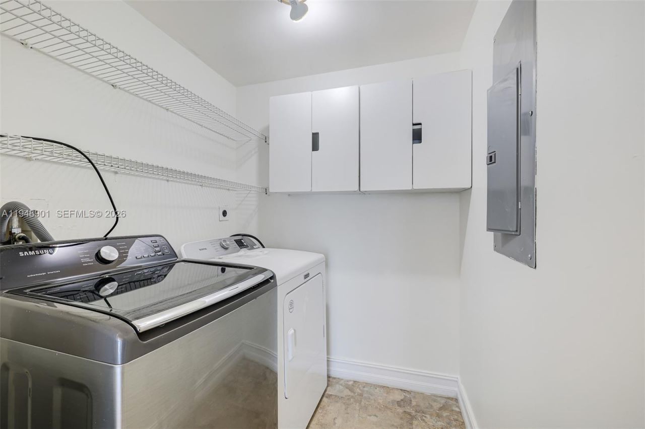 2000 N Bayshore Dr, Unit 621, Miami, FL 33137 Photo