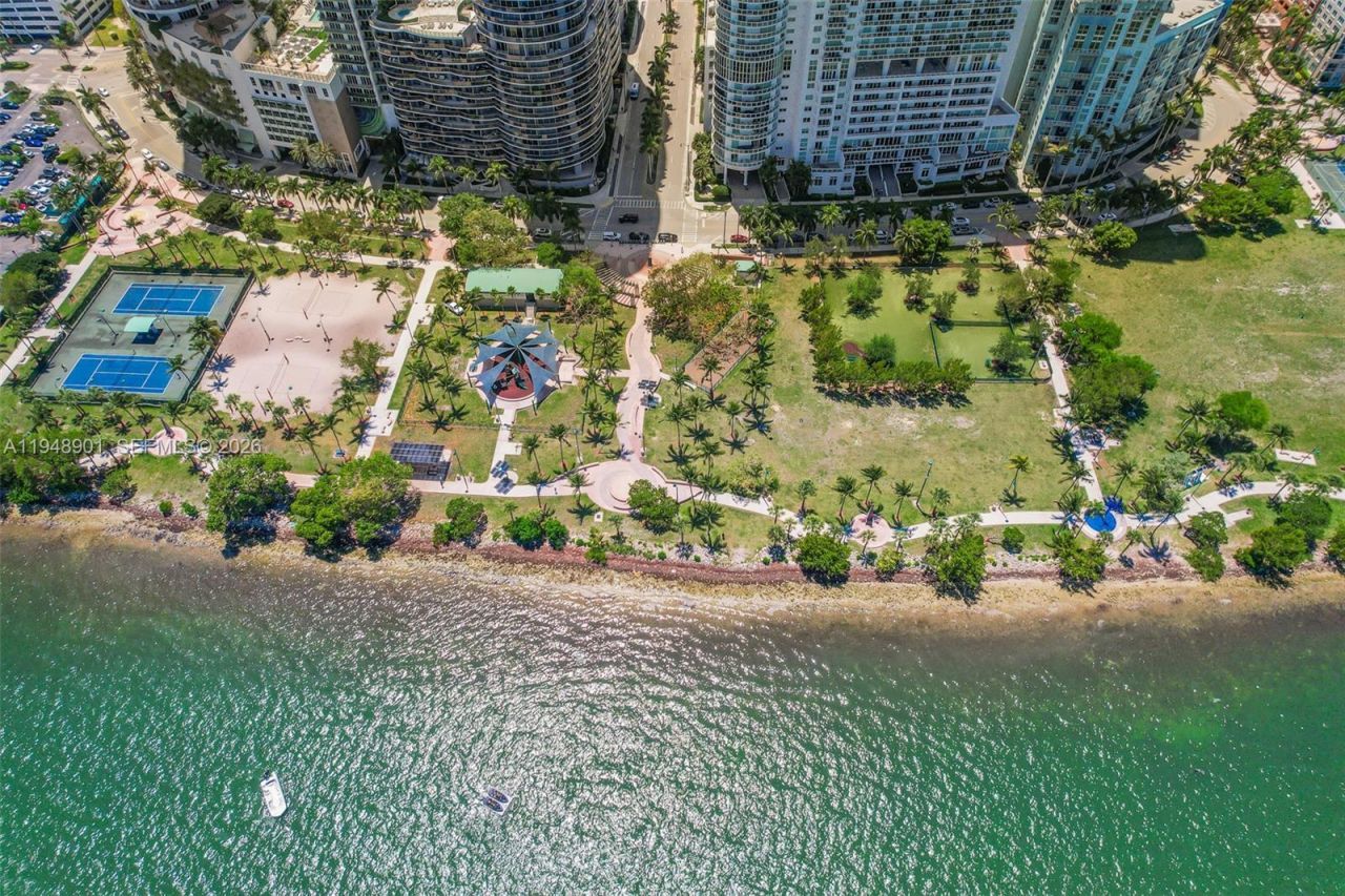 2000 N Bayshore Dr, Unit 621, Miami, FL 33137 Photo