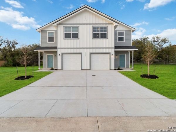 8339 Runner, San Antonio, TX 78249