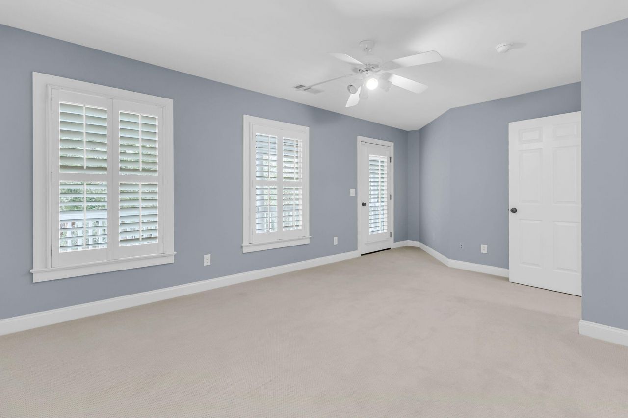 287 Beresford Creek Street Photo 34