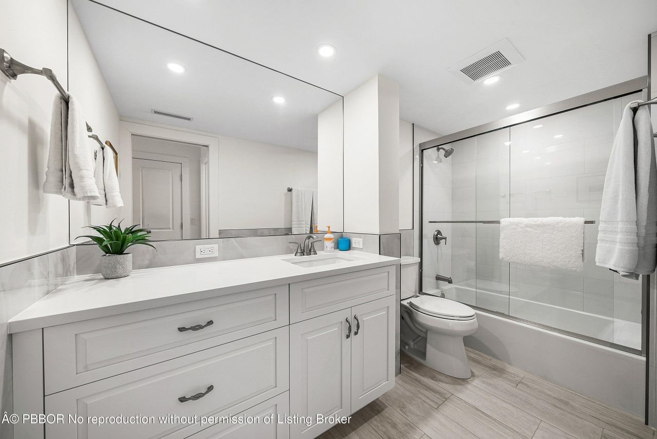 2170 Ibis Isle Road, Unit 2, Palm Beach, FL 33480 Photo