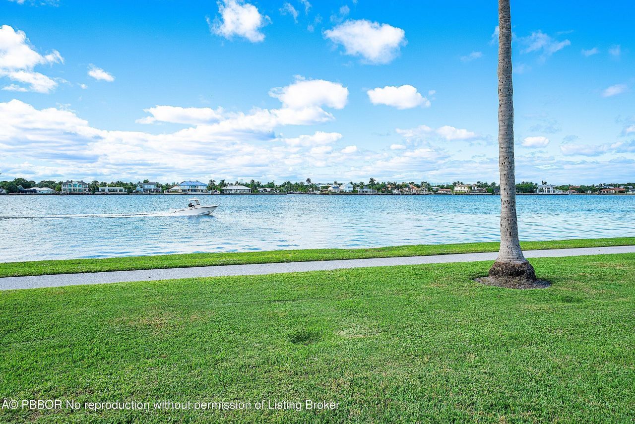 2170 Ibis Isle Road, Unit 2, Palm Beach, FL 33480 Photo