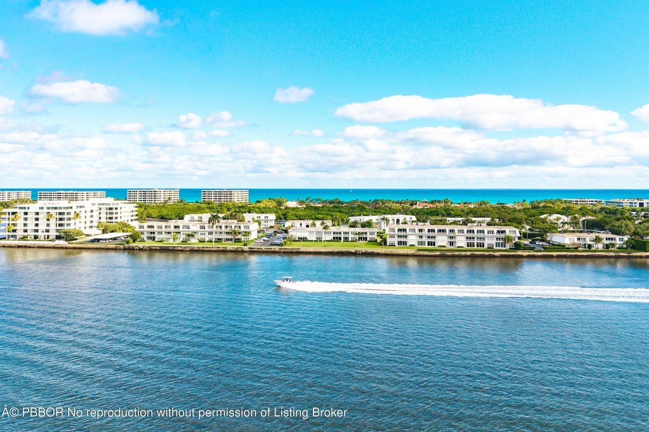 2170 Ibis Isle Road, Unit 2, Palm Beach, FL 33480 Photo