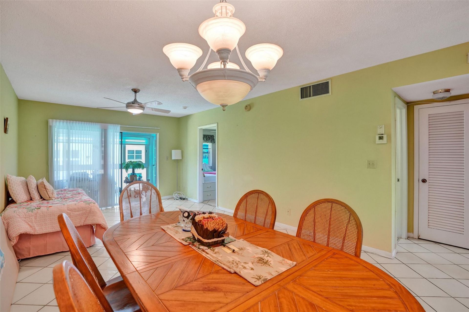 1461 S Ocean Boulevard, Unit 303, Lauderdale by the Sea, FL 33062 Photo