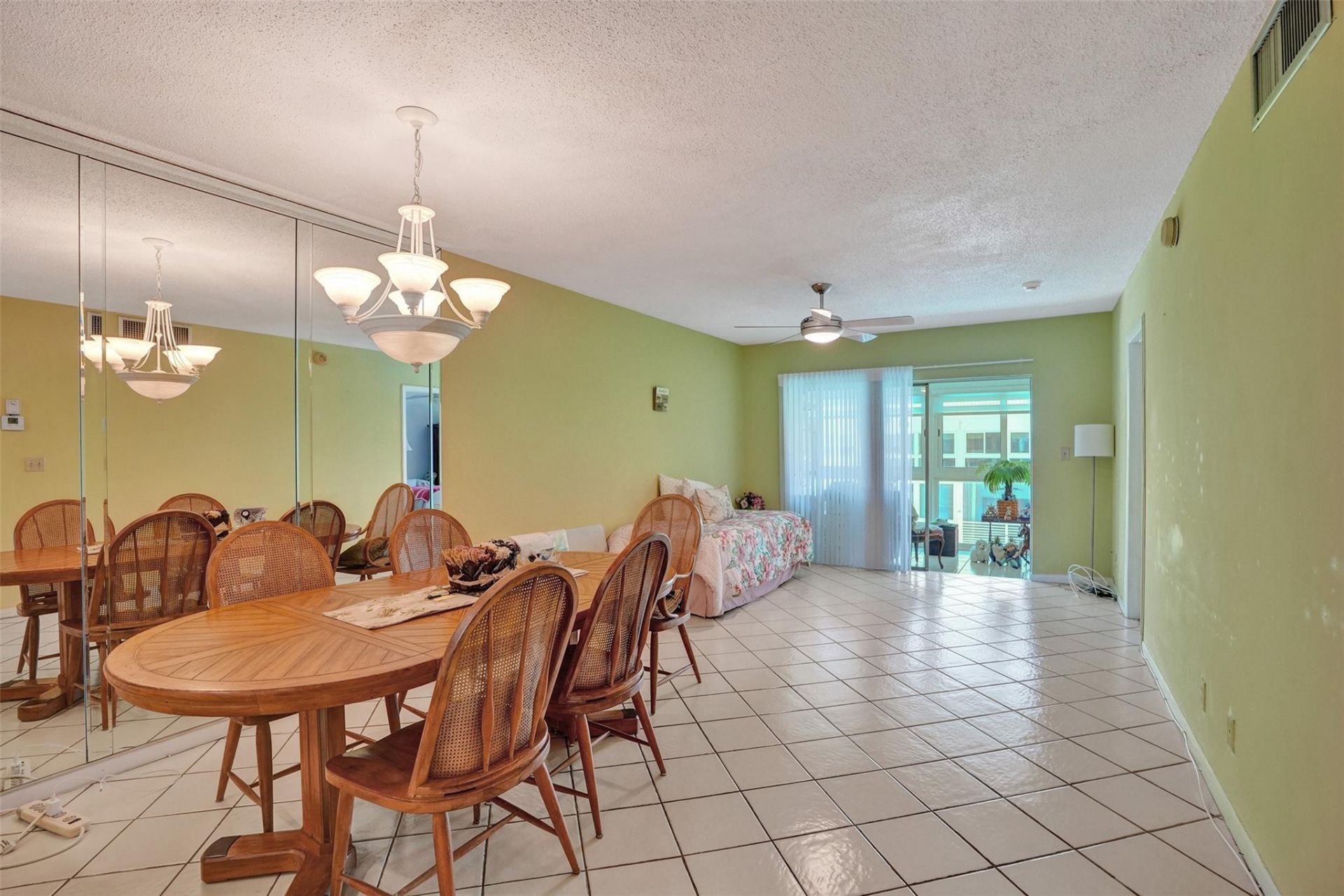 1461 S Ocean Boulevard, Unit 303, Lauderdale by the Sea, FL 33062 Photo