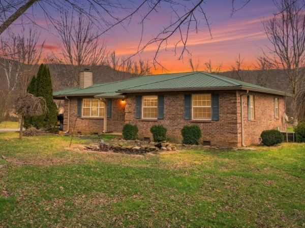 7610 SR 50, Pelham, TN 37366