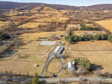 18935 YELLOW SCHOOLHOUSE ROAD, BLUEMONT, VA 20135