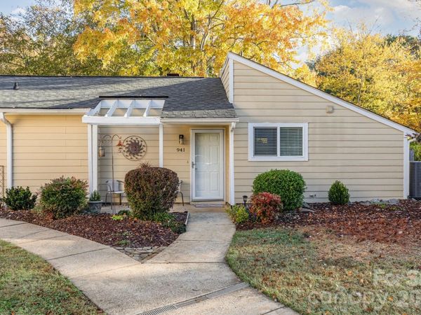 941 Sardis Cove Drive, Charlotte, NC 28270