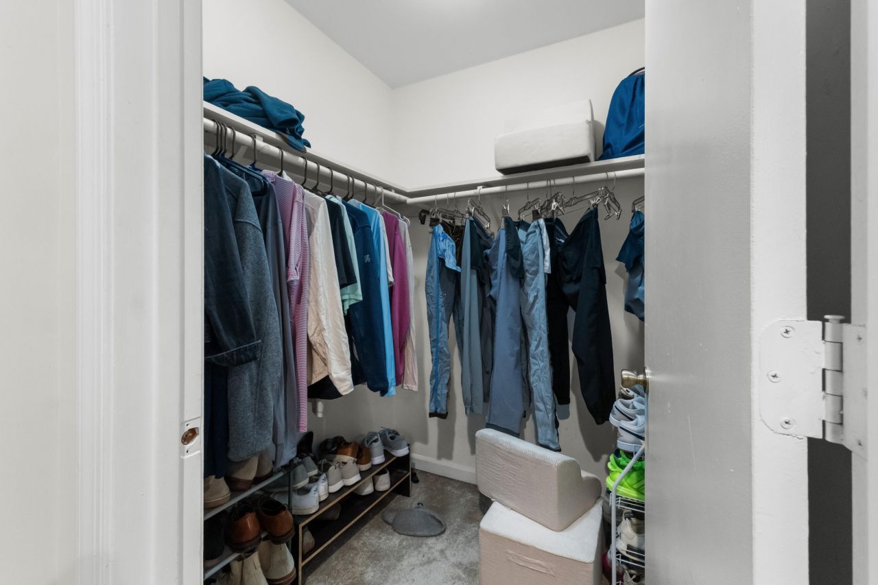 1121 Yorktown Court Photo 13