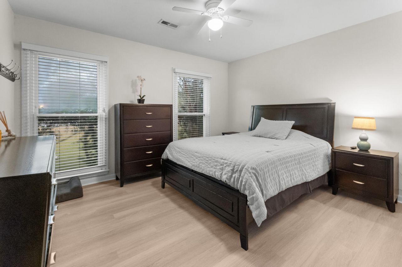 1121 Yorktown Court Photo 20