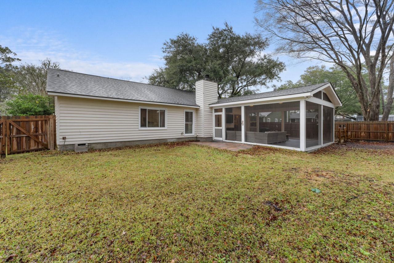 1121 Yorktown Court Photo 27