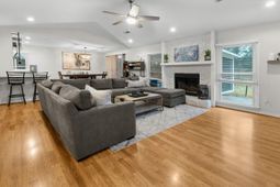 1121 Yorktown Court photo 4