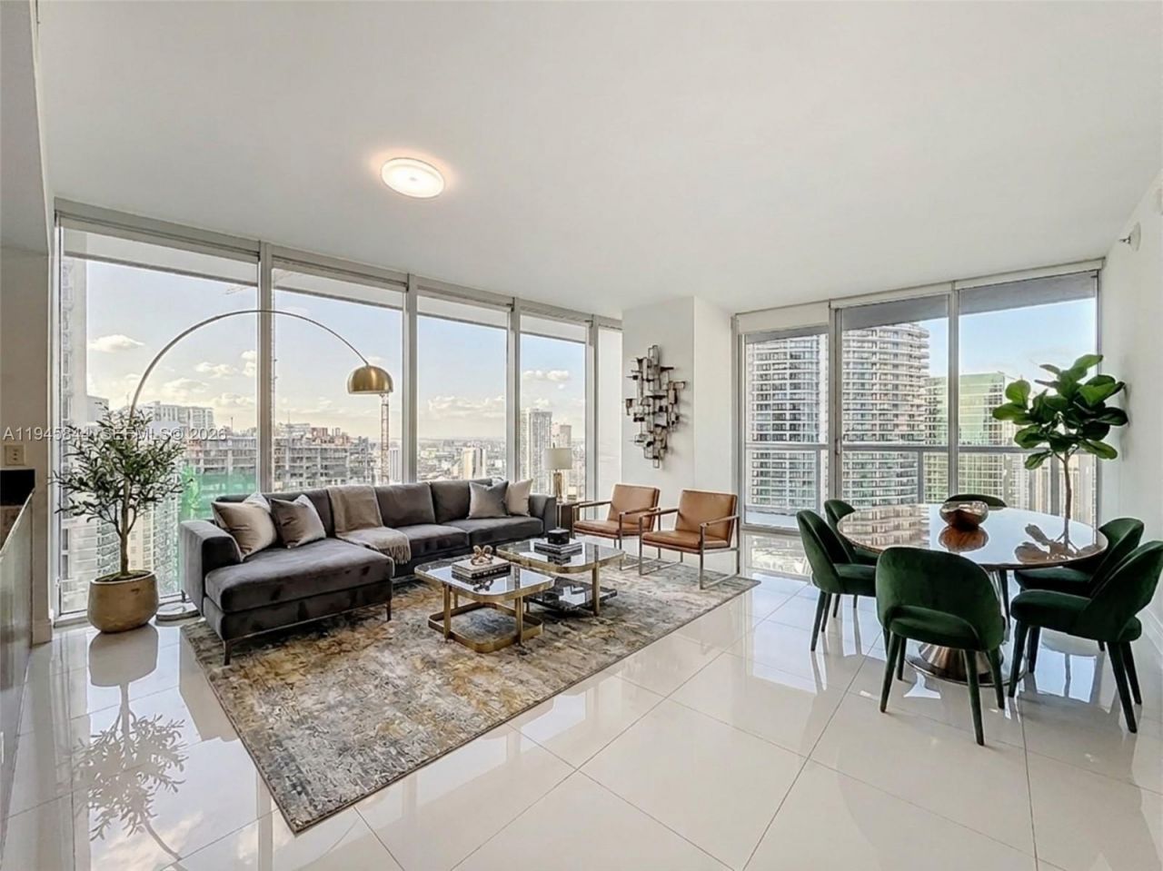 475 Brickell Ave, Unit 4215, Miami, FL 33131 Photo