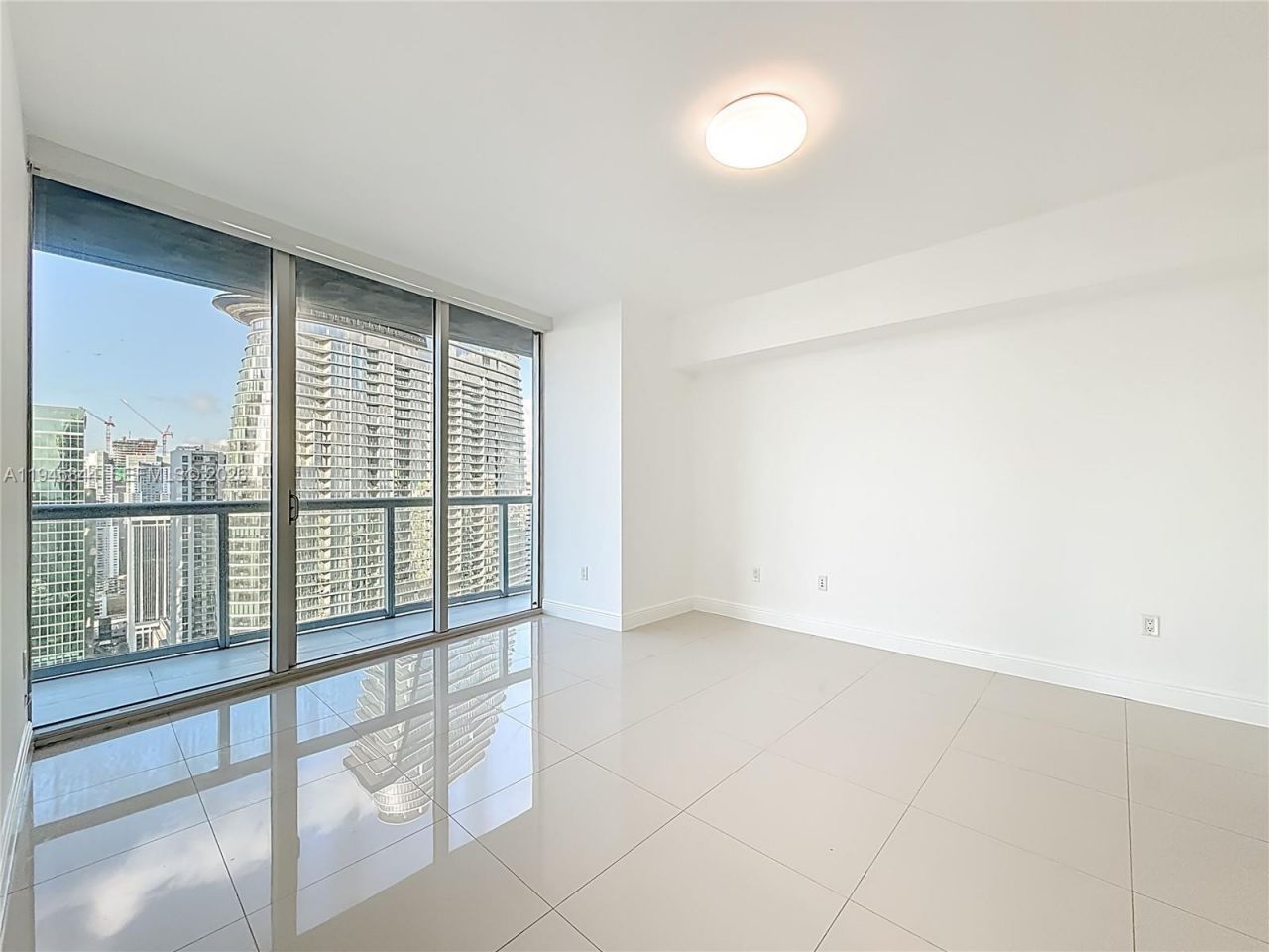 475 Brickell Ave , Unit 4215, Miami, FL 33131 Photo