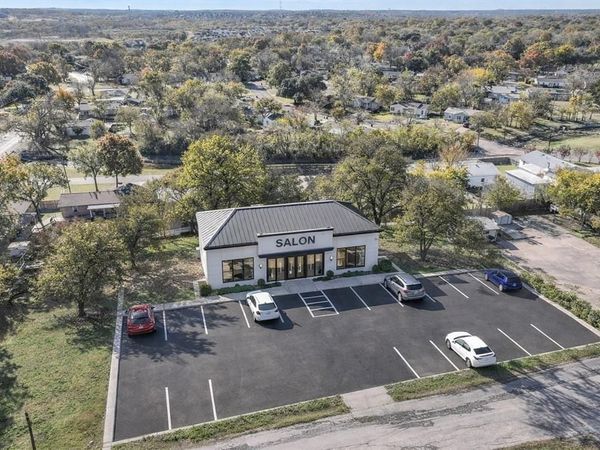 213 W Eldred Street, Burleson, TX 76028