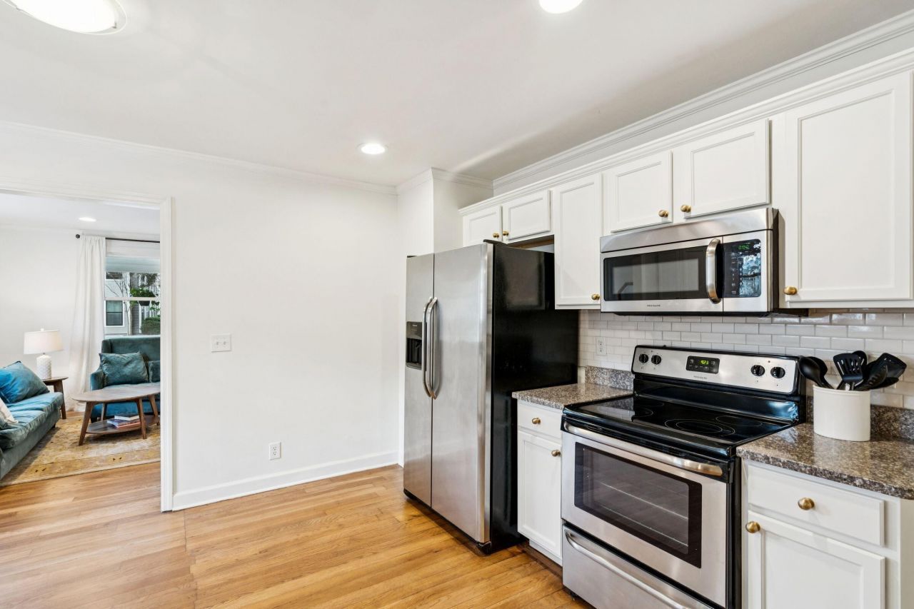 4632 Holmes Avenue Photo 10