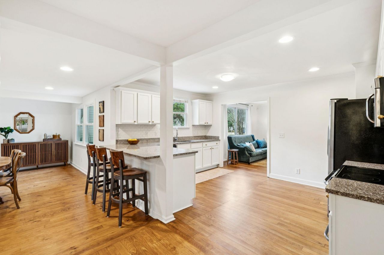 4632 Holmes Avenue Photo 11