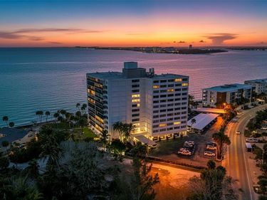 4822 OCEAN BOULEVARD, Unit 8D, SIESTA KEY, FL 34242