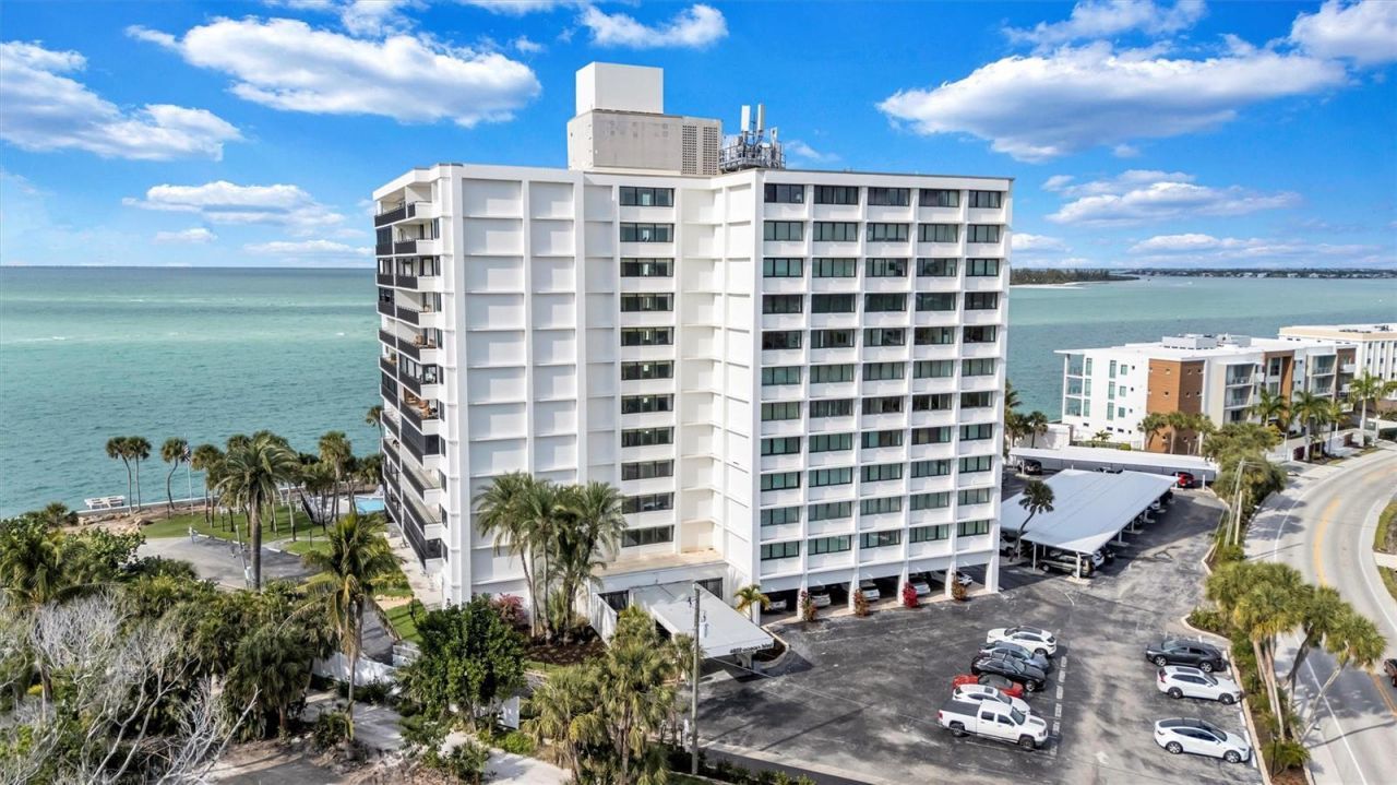 4822 Ocean Boulevard, Unit 8D, Siesta Key, FL 34242 Photo