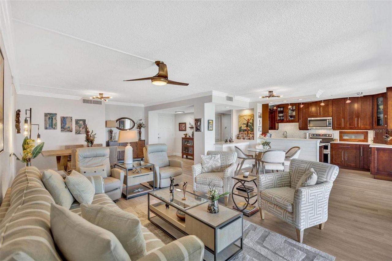 4822 Ocean Boulevard, Unit 8D, Siesta Key, FL 34242 Photo