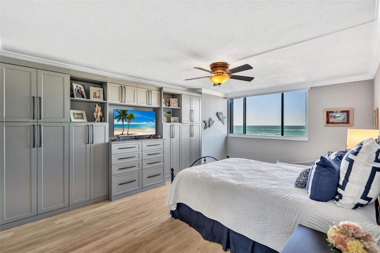 4822 Ocean Boulevard, Unit 8D, Siesta Key, FL 34242 Photo