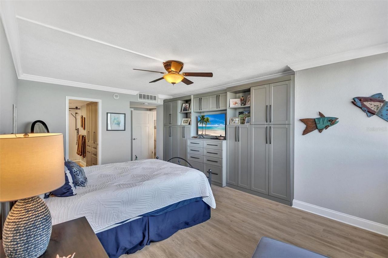 4822 Ocean Boulevard, Unit 8D, Siesta Key, FL 34242 Photo