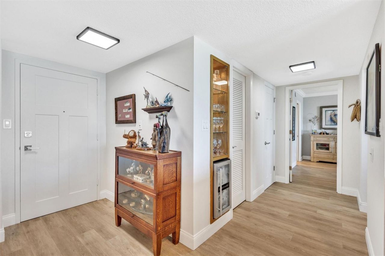 4822 Ocean Boulevard, Unit 8D, Siesta Key, FL 34242 Photo