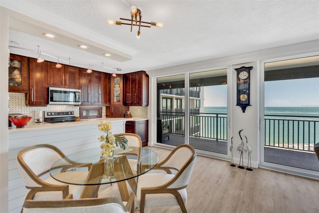 4822 Ocean Boulevard, Unit 8D, Siesta Key, FL 34242 Photo