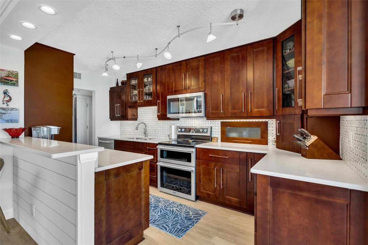 4822 Ocean Boulevard, Unit 8D, Siesta Key, FL 34242 Photo