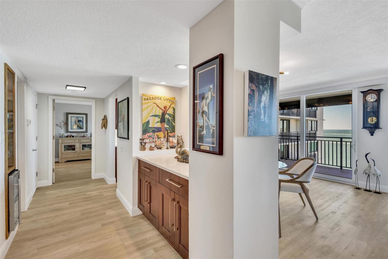 4822 Ocean Boulevard, Unit 8D, Siesta Key, FL 34242 Photo