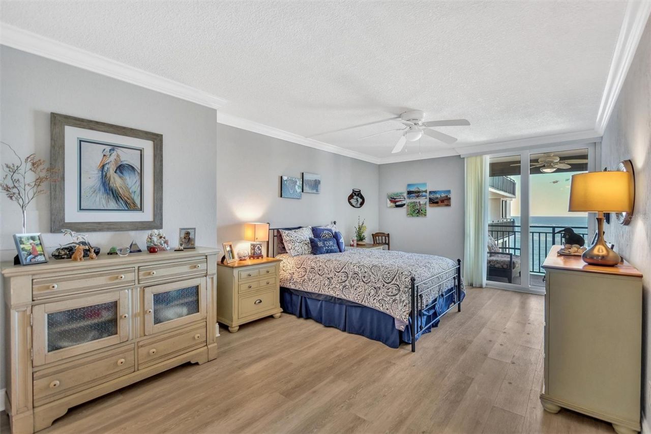 4822 Ocean Boulevard, Unit 8D, Siesta Key, FL 34242 Photo