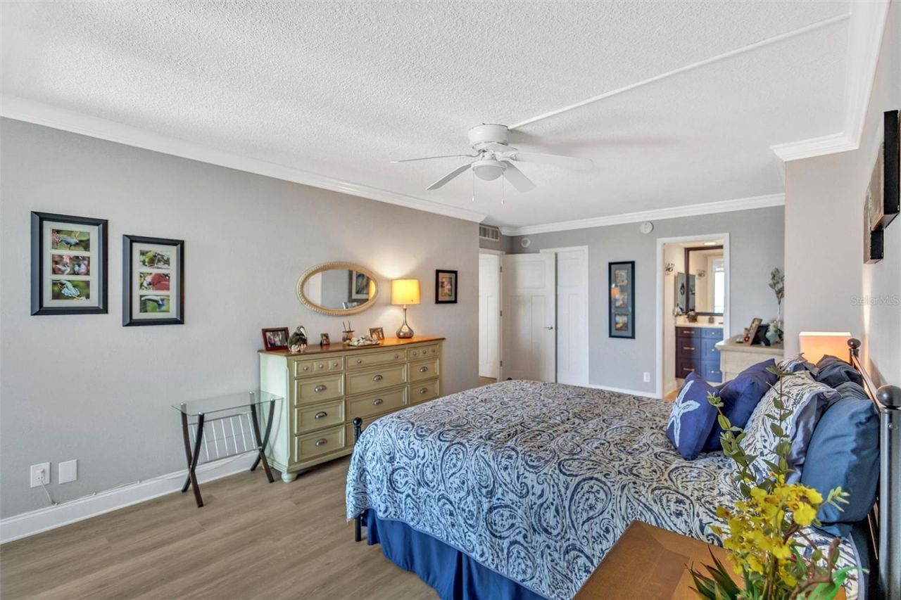 4822 Ocean Boulevard, Unit 8D, Siesta Key, FL 34242 Photo