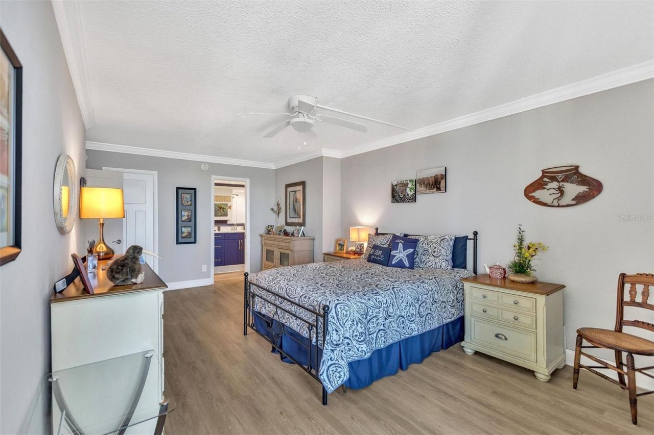 4822 Ocean Boulevard, Unit 8D, Siesta Key, FL 34242 Photo