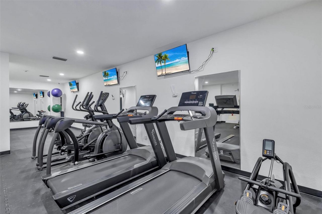 4822 Ocean Boulevard, Unit 8D, Siesta Key, FL 34242 Photo