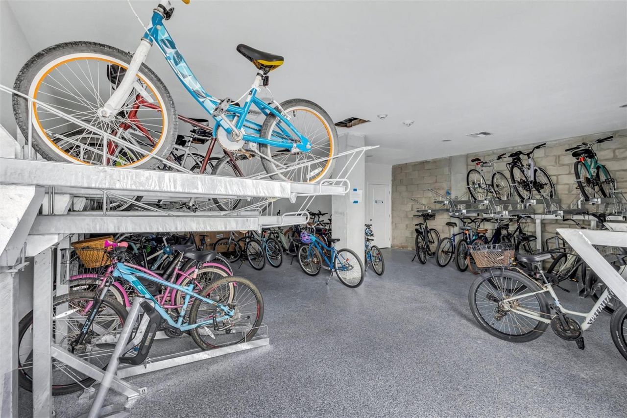 4822 Ocean Boulevard, Unit 8D, Siesta Key, FL 34242 Photo