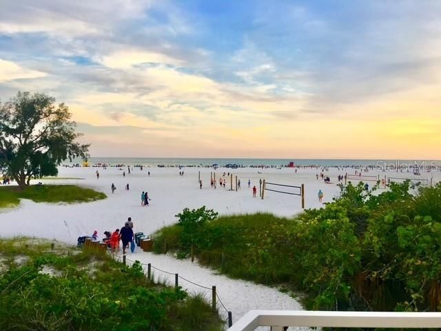 4822 Ocean Boulevard, Unit 8D, Siesta Key, FL 34242 Photo
