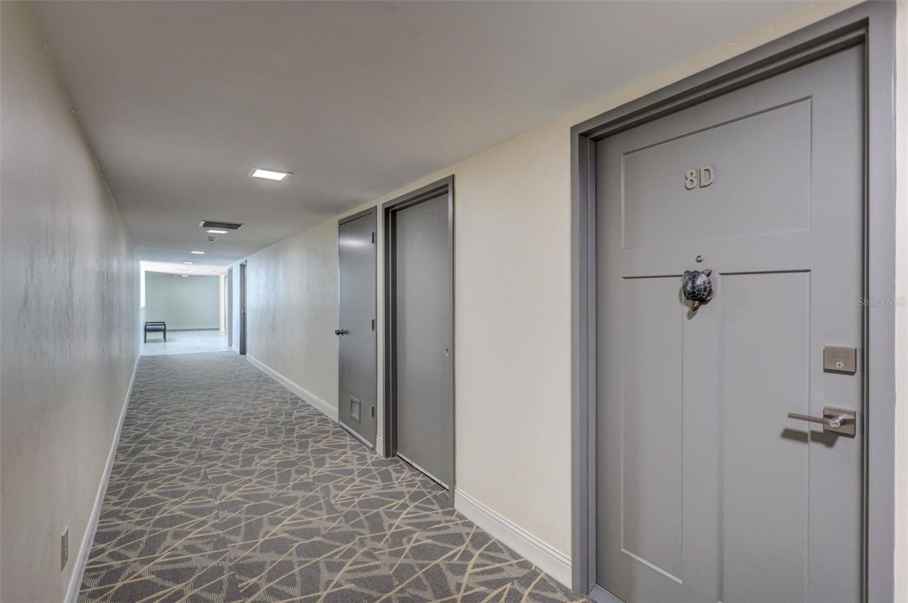 4822 Ocean Boulevard, Unit 8D, Siesta Key, FL 34242 Photo