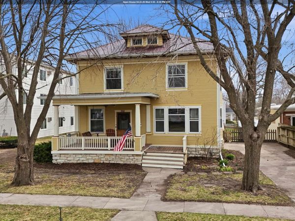 302 N Adams Street, Mount Pleasant, IA 52641