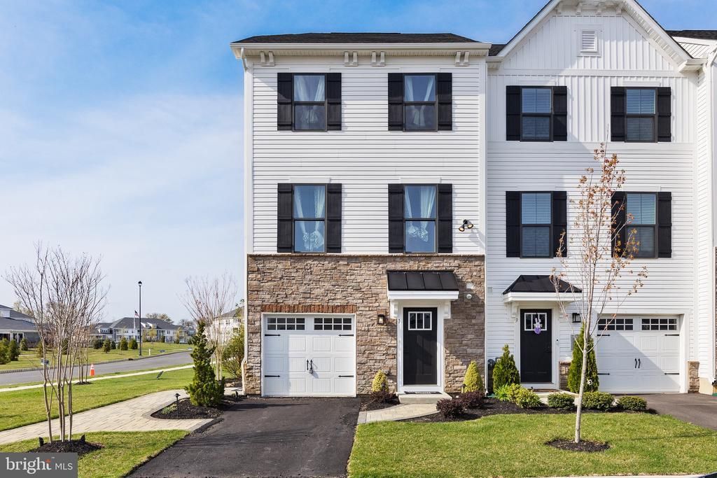 1 Sage Way, Mount Laurel, NJ 08054 Main Photo