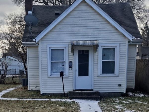 3610 19th Avenue, Moline, IL 61265