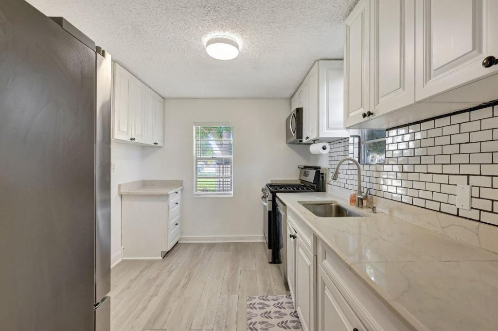 1226 N C Street, Lake Worth Beach, FL 33460 Photo