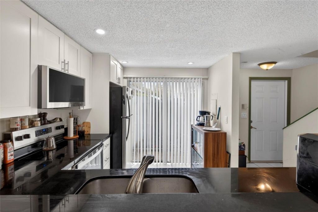 127 SW 3rd Street, Unit 127, Pompano Beach, FL 33060 Photo