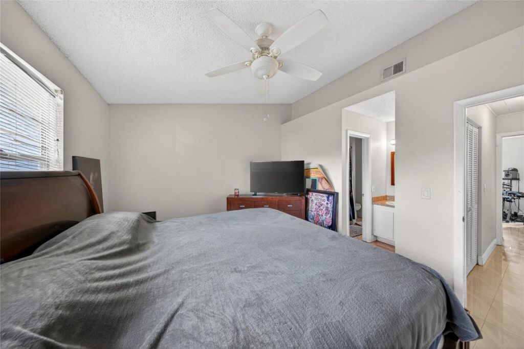 127 SW 3rd Street, Unit 127, Pompano Beach, FL 33060 Photo