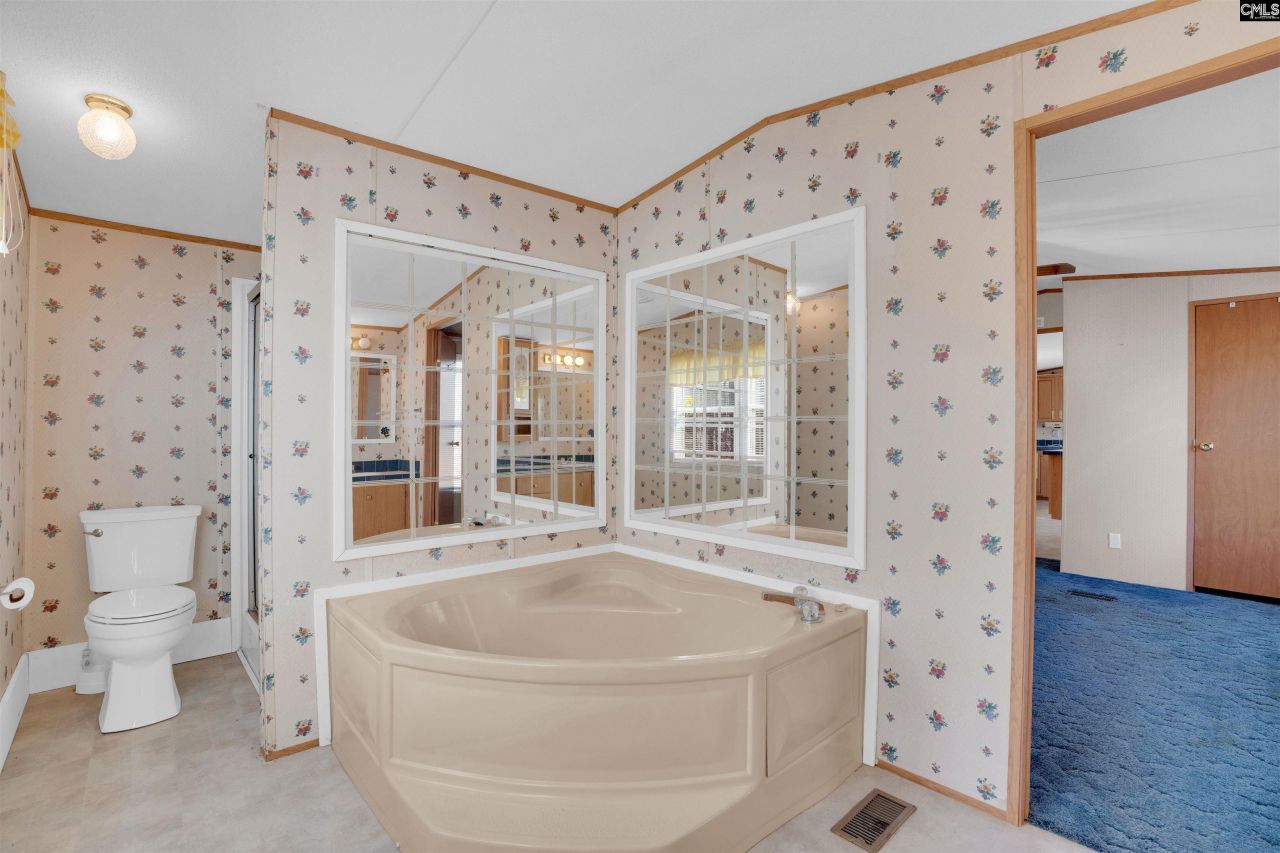 245 Watts Hill Road Photo 12