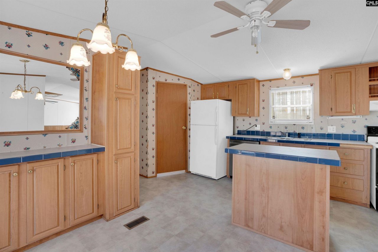 245 Watts Hill Road Photo 8