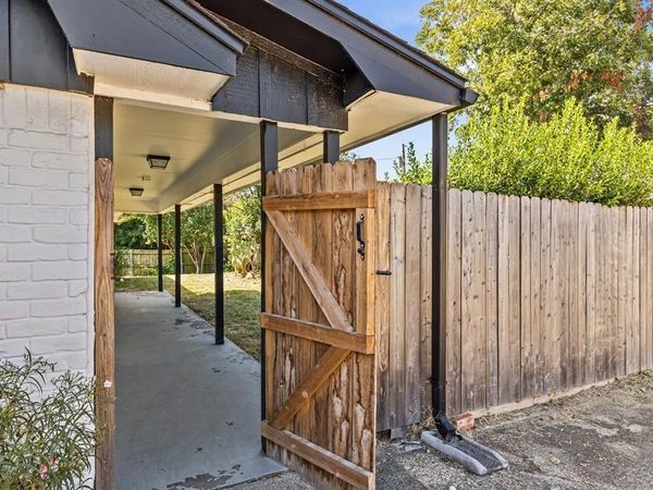 1700 Laurel Lake Drive, Waco, TX 76710